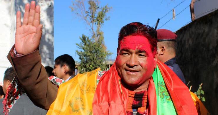लुम्बिनी प्रदेशका मुख्यमन्त्री केसीले लिए शपथ
