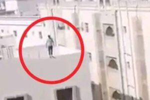 कतार पुगेका एक नागरिकले घरको छतबाट हाम फालेर गरे आत्महत्या (भिडियाे सहित)
